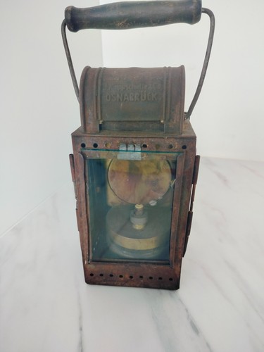 Vecchia lampada - , di