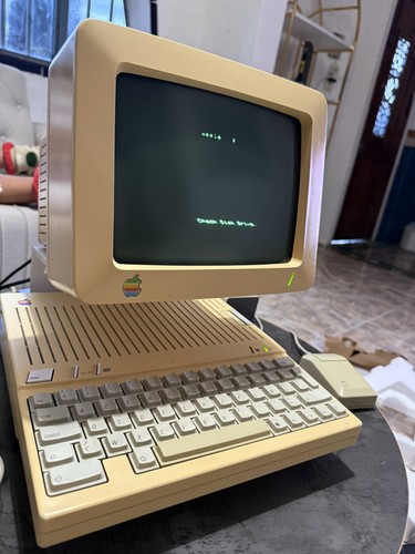 Apple iic full - iic, working