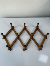 Appendiabiti e cappelliera