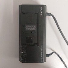 Sony AC-V35 Adattatore di Alimentazione CA HandyCam Videocamera Caricabatterie 