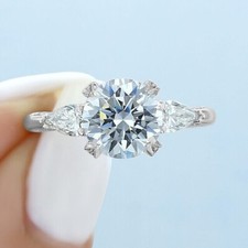 2.2CT Round Cut VVS1