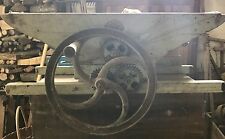 RARA ANTICA PIGIATRICE MANUALE IN LEGNO E GHISA PER UVA VINO VENDEMMIA CANTINA