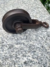 ANTICA CARRUCOLA DIAMETRO CM.13 LUNGHEZZA TOTALE CM.25 IN GHISA PER SOLLEVAMENTI