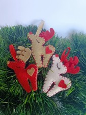 Renna in feltro fatta a mano - Decorazione natalizia - Idea regalo artigianale