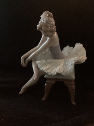Lladro opening night girl - "opening,