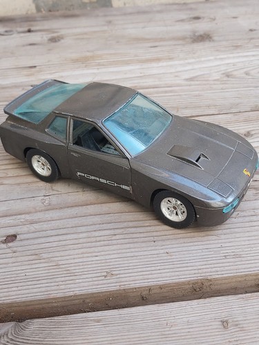 Burago porsche 924 - 24,