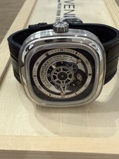 Il SEVENFRIDAY P1/B1 Essence