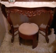 Sgabello designer poggia piedi