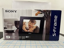 Sony DPF-D810 LED 8" cornice