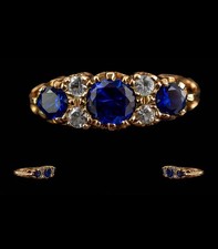 Anello in oro 9 kt con zaffiri