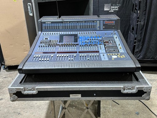 Yamaha dm2000 console - yamaha,