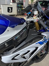 CACHES LATERAUX HAUT BMW