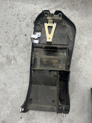 Sotto codone porta batteria - ,