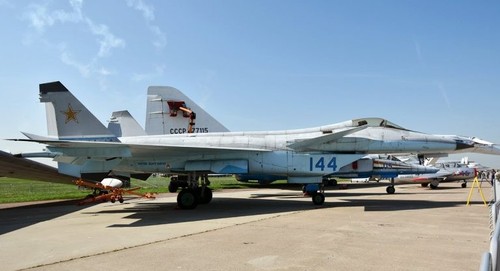 Modellino aereo mikoyan - mikoyan, mig