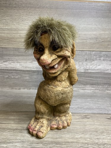 Nyform troll 128 - troll, laughing