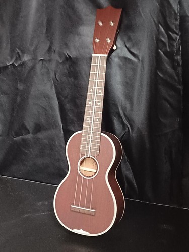 Martin style ukulele - style,