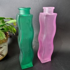 Bottiglie vetro smerigliato vintage anni 90 rosa verde ondulato alte 22 cm Ikea?
