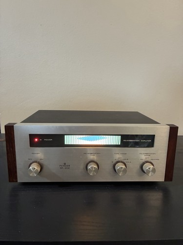 Amplificatore riverbero stereo