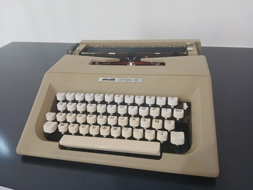 Macchina scrivere olivetti - da,