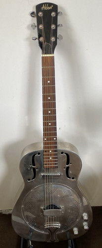 Chitarra risuonatrice