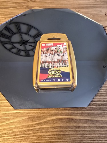 Gioco carte top trumps - di,