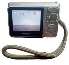 Macchina fotografica digitale Sony Cyber-shot grigia, USATA 