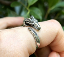 Anello testa di ariete ARGENTO