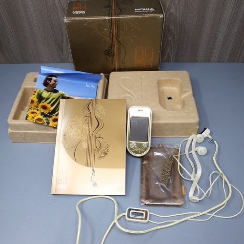 Nokia 7370 telefono - , flip