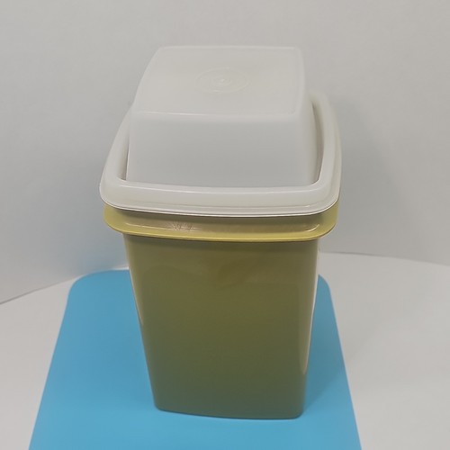 Tupperware vintage verde