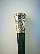 ANTICO BASTONE DA SIGNORA – POMOLO IN ARGENTO SBALZATO – PUNTALE IN CORNO 