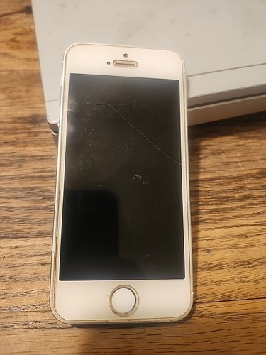 Apple iphone 16gb model - 5s,