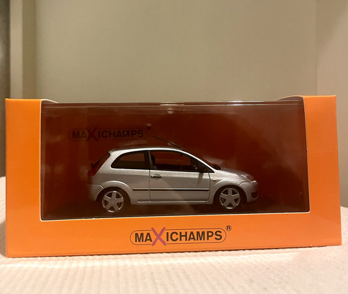 Modellino maxichamps ford - modellino,