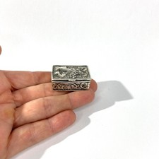 Portapillole vintage in argento massiccio con grappolo d'uva, portapillole italiano marcato