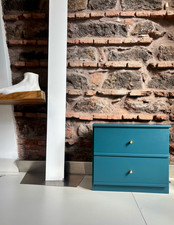 Comodino in legno massello