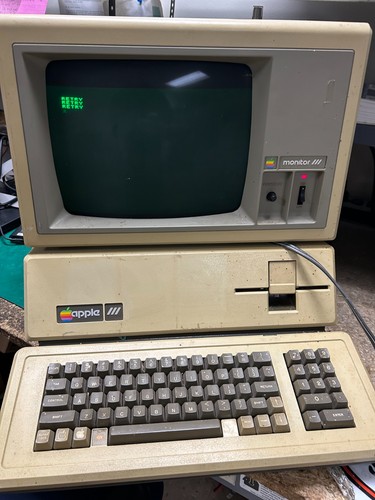 Vintage apple iii - apple,