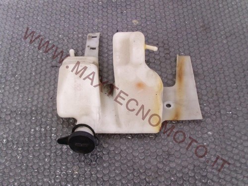 Radiator liquid tank - , for