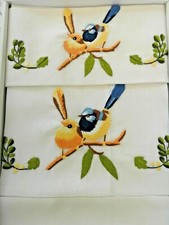 Spettacolari Asciugamani 1+1 puro lino ricamo Uccelli in punto pieno a mano