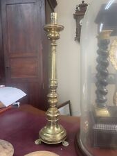 Antico candelabro lume