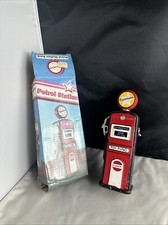 Pompa benzina in ceramica vintage fondo giocattolo globo premium