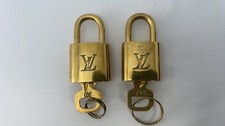 Autentico set di 2 lucchetti e chiavi Louis Vuitton da 3,8 cm / 1,5 pollici M...