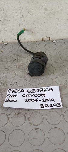Presa elettrica caricatore sym - presa,