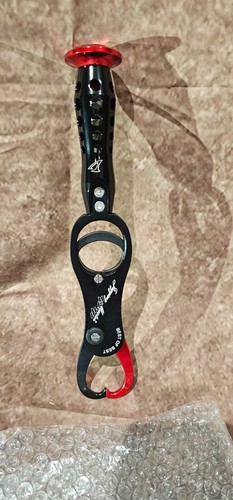 Jigging master grip - "grip, gaff