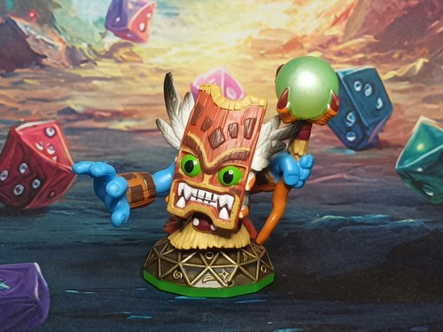 Double trouble figurine - double,