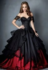 Abito da ballo gotico vampiro