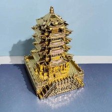 Torre gru giallo metallo