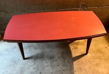 Tavolo In legno di Rovere e formica (rosa), Anni '60. Vintage, Made in Italy.