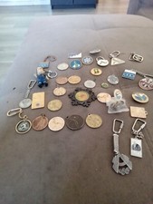 Lotto Stock Medaglie Spille Portachiavi Sportivi Circa 80