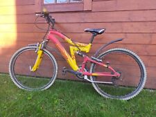 bicicletta bambino usata della Lombardo, rossa e gialla, dotata di cambio