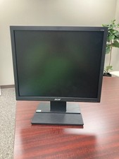 Acer V6 UM.BV6AA.002 17" LED