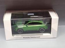 Spark Porsche Equipment